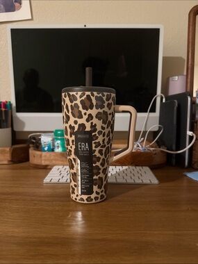 Brumate ERA Leopard Print Tumbler with Handle - Beige & Brown